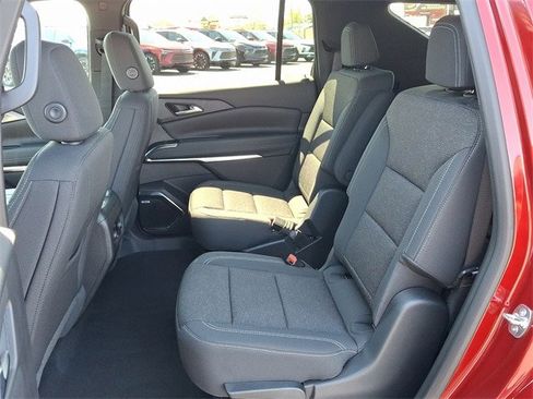 New 2025 Chevrolet Traverse LT w/ Enhanced Driving Package image 6