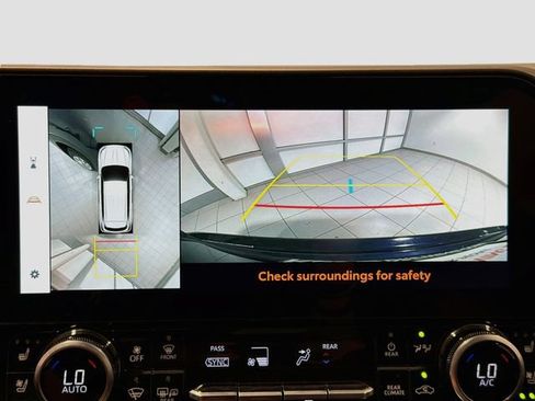 Certified 2026 Toyota Highlander Limited AWD/4WD image 11