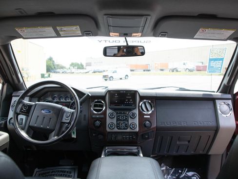 Used 2016 Ford F350 Lariat w/ Lariat Interior Package AWD/4WD image 12