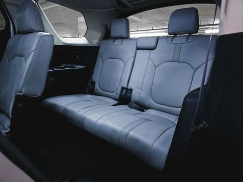Used 2025 Honda Pilot EX-L image 18