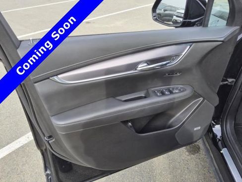 Used 2022 Cadillac XT6 Luxury image 23