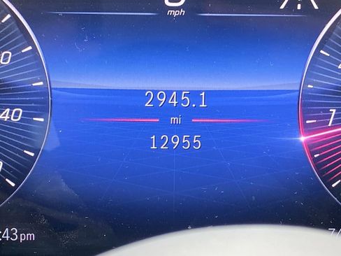 Used 2025 Mercedes-Benz GLS 450 4MATIC image 13