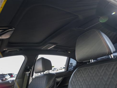 Used 2020 BMW 750i xDrive w/ Executive Package image 4