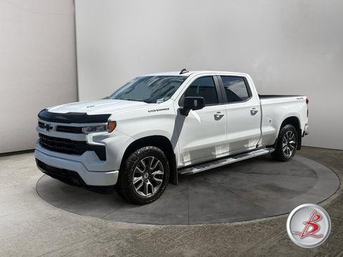 Used 2022 Chevrolet Silverado 1500 RST AWD/4WD image 3
