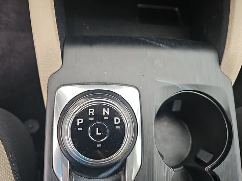 Used 2021 Ford Escape SE FWD image 23