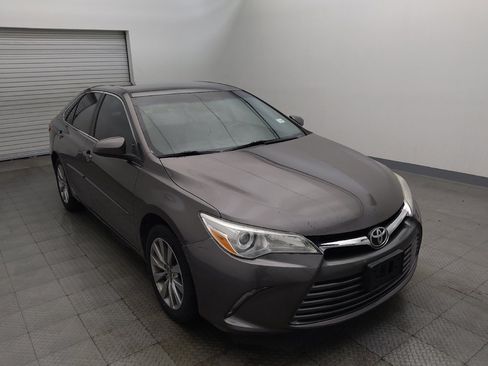 Used 2017 Toyota Camry XLE FWD image 13