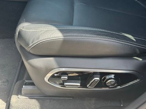 New 2024 Jeep Grand Cherokee Overland w/ Advanced Protech Group III image 17