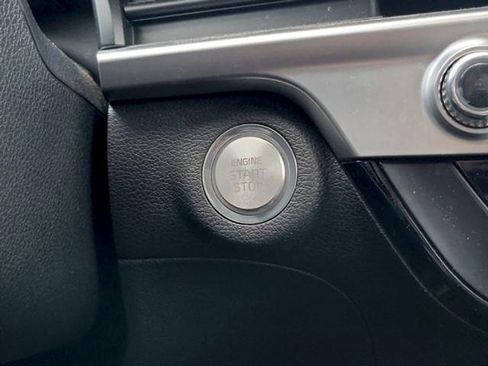 Used 2023 Kia Telluride S AWD/4WD image 32