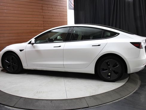 Used 2023 Tesla Model 3 Standard Range image 7