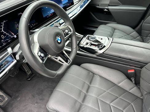 Used 2024 BMW 740i w/ Premium Package RWD image 9