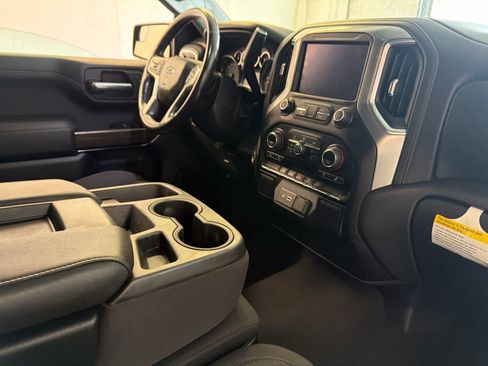 Used 2022 Chevrolet Silverado 1500 RST w/ Z71 Off-Road Package AWD/4WD image 24