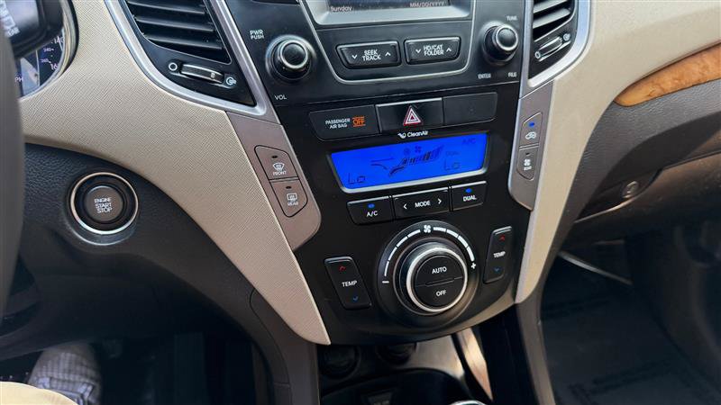 Used 2016 Hyundai Santa Fe SE w/ Option Group 02 AWD/4WD image 29