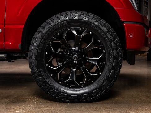 Used 2021 Ford F150 Platinum w/ Equipment Group 701A High image 12