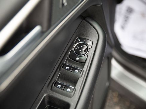 Used 2024 Ford Edge SEL image 18