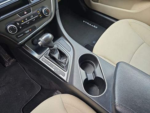Used 2015 Kia Optima LX image 27