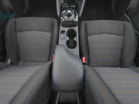 Used 2024 Nissan Leaf SV Plus FWD image 25