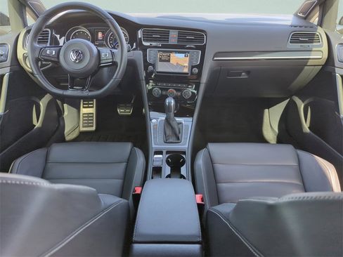 Used 2017 Volkswagen Golf R 4-Door image 18