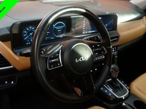 Used 2025 Kia Seltos EX w/ EX Sunroof Package image 9