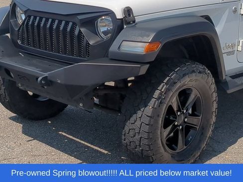 Used 2018 Jeep Wrangler Unlimited Sport S AWD/4WD image 17
