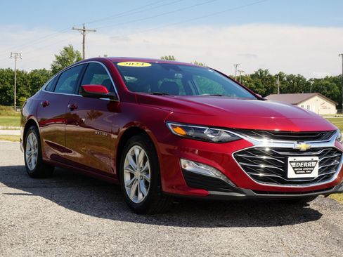 Used 2024 Chevrolet Malibu LT image 4