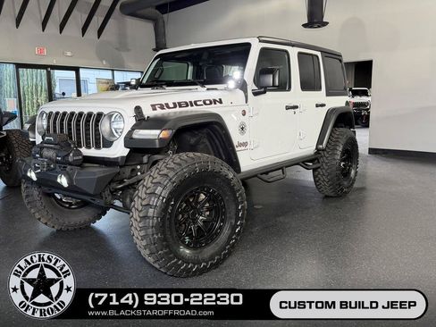 Used 2025 Jeep Wrangler Unlimited Rubicon AWD/4WD image 32