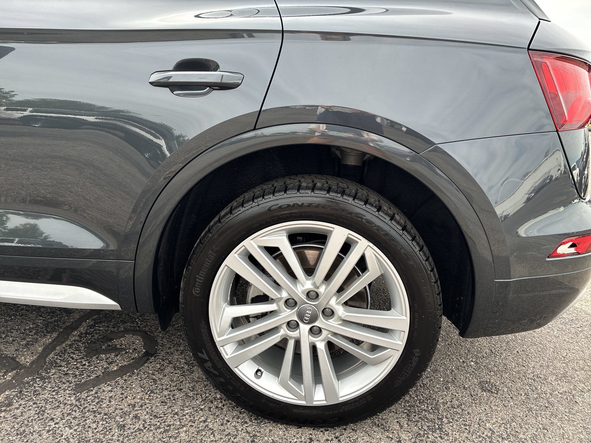 Used 2018 Audi Q5 2.0T Premium Plus AWD/4WD image 40