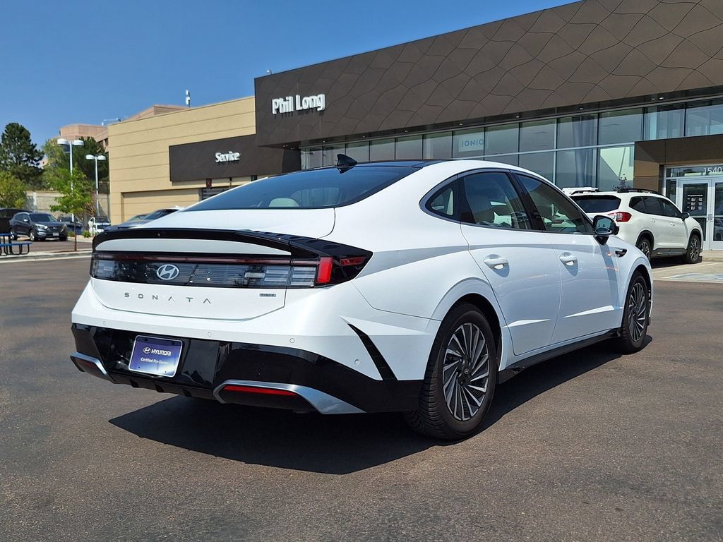Certified 2025 Hyundai Sonata Limited FWD image 3
