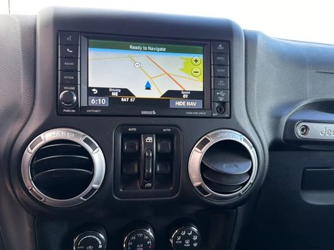 Used 2016 Jeep Wrangler Unlimited Rubicon image 73