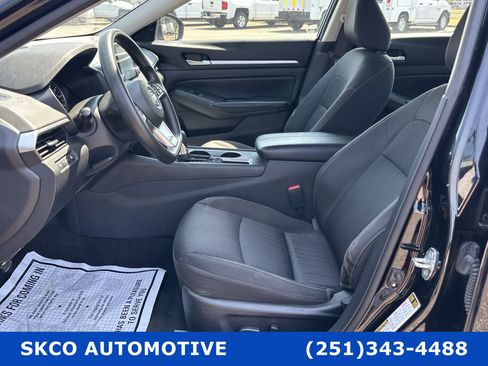 Used 2022 Nissan Altima 2.5 SV image 10