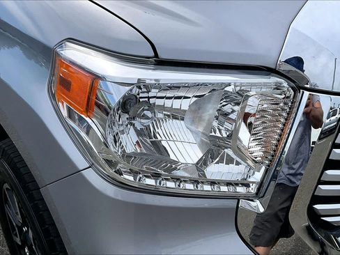 Used 2015 Toyota Tundra Limited w/ Limited Premium Package image 27