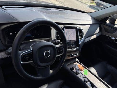 Used 2023 Volvo XC90 B6 Ultimate w/ Lounge Package AWD/4WD image 4