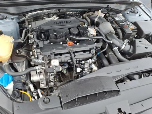 Used 2022 Kia K5 LXS image 13