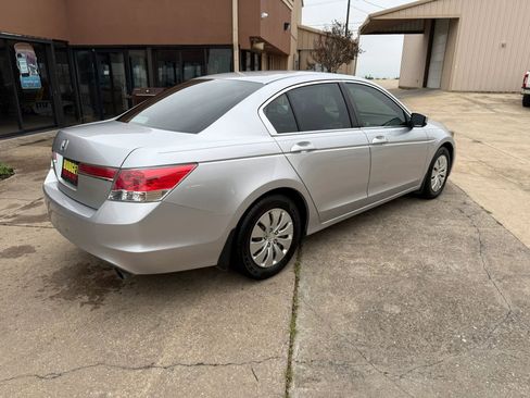 Used 2011 Honda Accord LX image 5