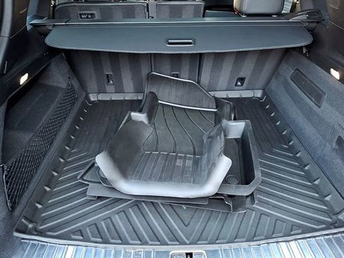 Certified 2025 Porsche Cayenne image 34