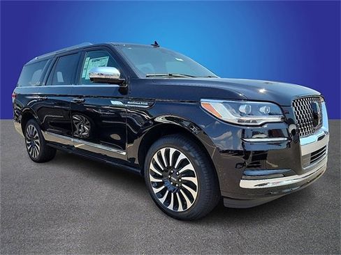 New 2024 Lincoln Navigator L Black Label image 2
