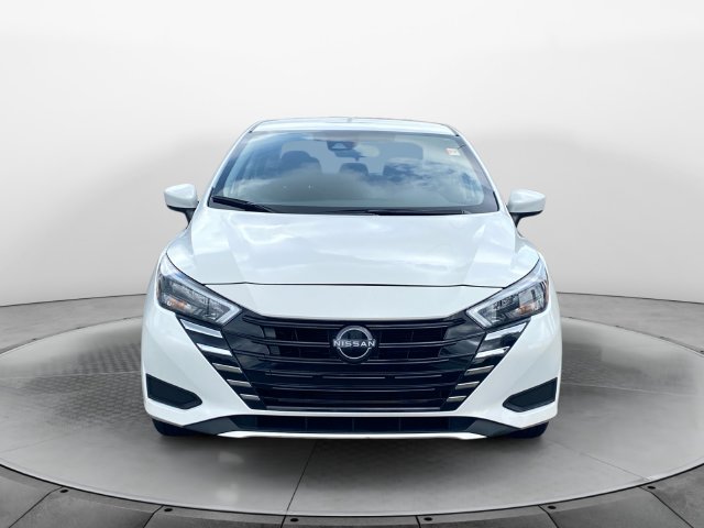 Used 2025 Nissan Versa SV FWD image 8