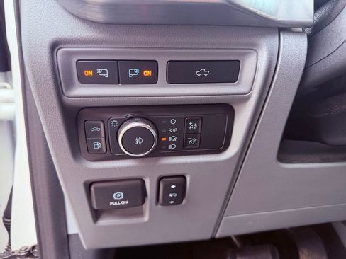 Used 2021 Ford F150 Lariat w/ Equipment Group 501A Mid image 21