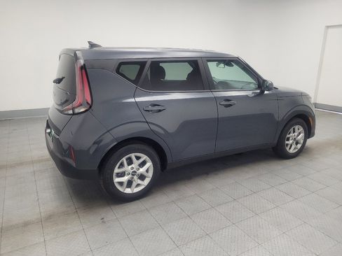 Used 2025 Kia Soul LX image 10