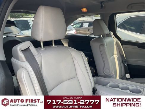 Used 2018 Honda Odyssey Elite image 12