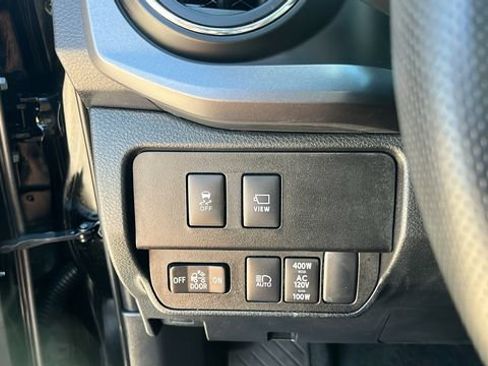 Used 2023 Toyota Tacoma TRD Sport w/ TRD Premium Sport Package AWD/4WD image 8
