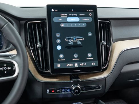 New 2026 Volvo XC60 B5 Plus w/ Protection Package Premier image 19