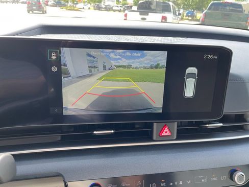 New 2026 Kia Carnival EX FWD image 21