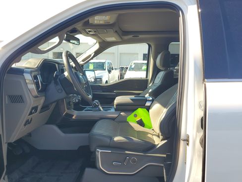 Used 2025 Ford F150 Platinum w/ Equipment Group 703A Plus image 19