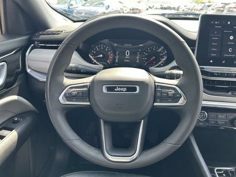 Used 2023 Jeep Compass Limited AWD/4WD image 10