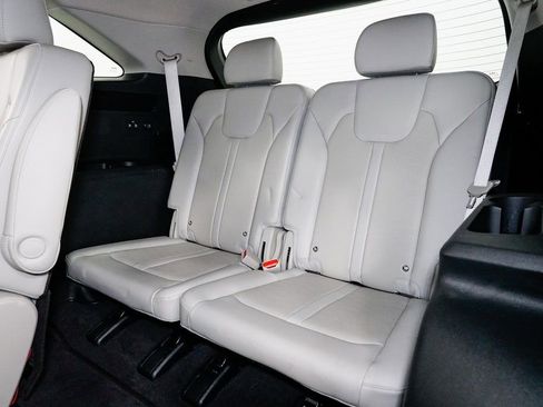 Certified 2024 Kia Sorento SX image 27