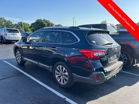 Used 2018 Subaru Outback 3.6R Touring AWD/4WD image 8