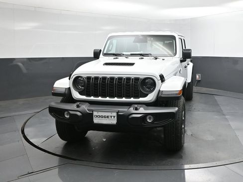 New 2026 Jeep Gladiator Sport AWD/4WD image 22