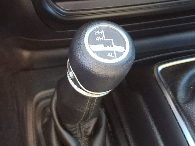 Used 2022 Jeep Wrangler Unlimited Sport AWD/4WD image 17