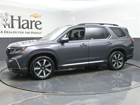 Used 2025 Honda Pilot Touring image 32