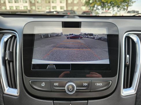 Used 2021 Chevrolet Malibu LT FWD image 27